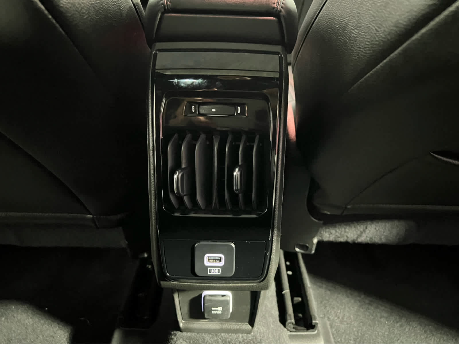 Used 2025 Jeep Compass Limited w/ Sun & Sound Group image 10