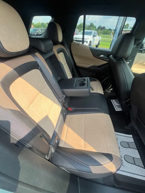 Used 2026 Chevrolet Equinox ACTIV w/ Safety and Technology Package AWD/4WD image 24