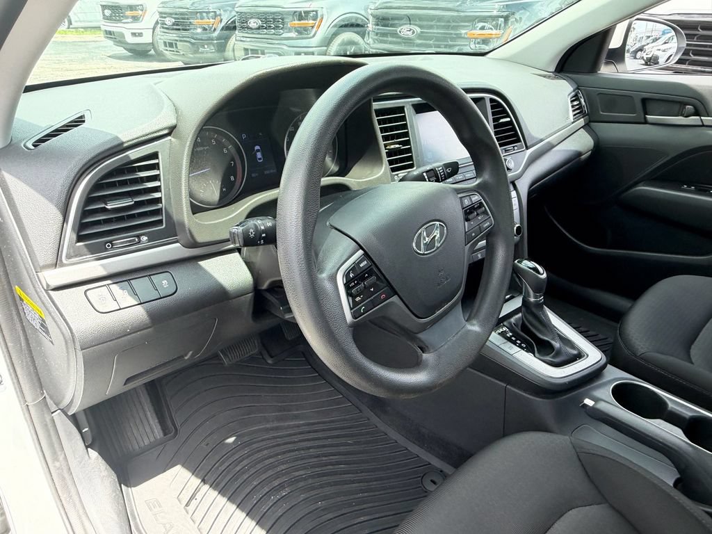 Used 2018 Hyundai Elantra SEL w/ Cargo Package FWD image 5