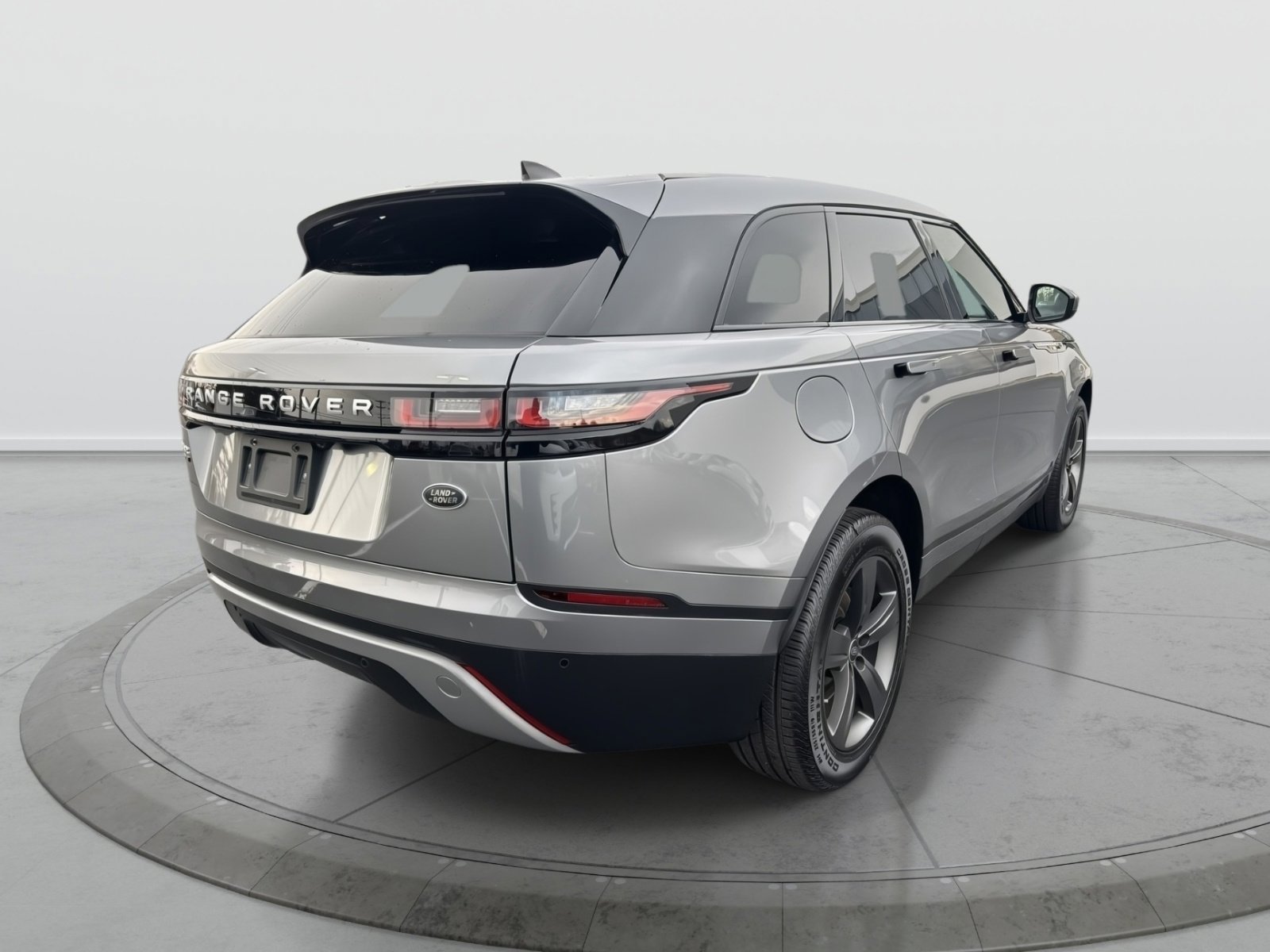 Used 2020 Land Rover Range Rover Velar S image 6