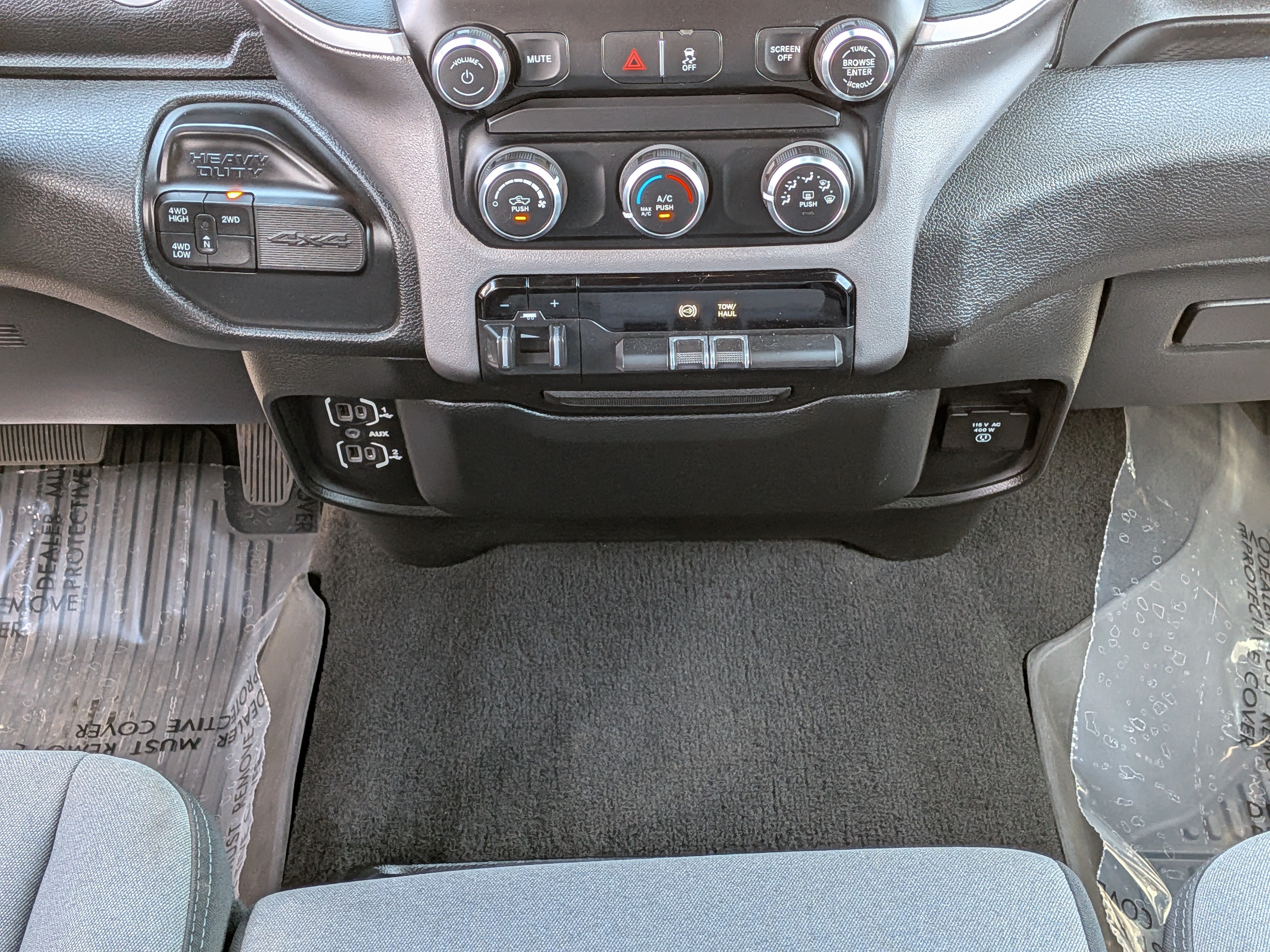 Used 2022 RAM 2500 Big Horn w/ Cold Weather Group AWD/4WD image 19
