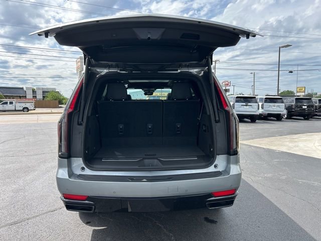 Used 2023 Cadillac Escalade Sport AWD/4WD image 9