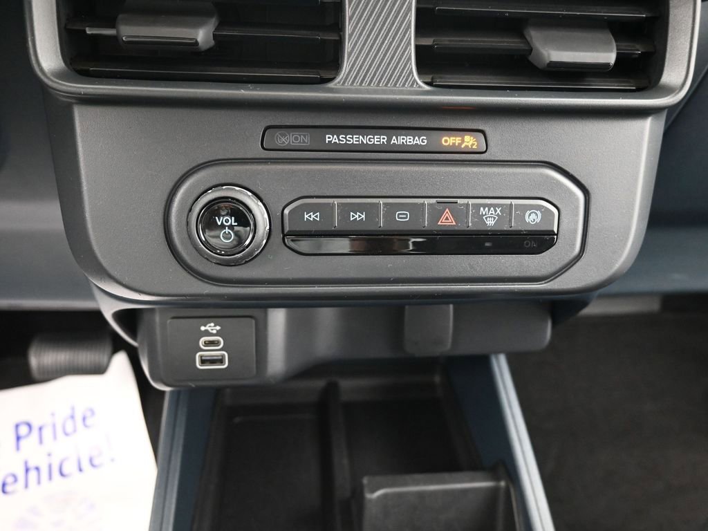 Used 2025 Ford Maverick XL w/ Equipment Group 102A image 11
