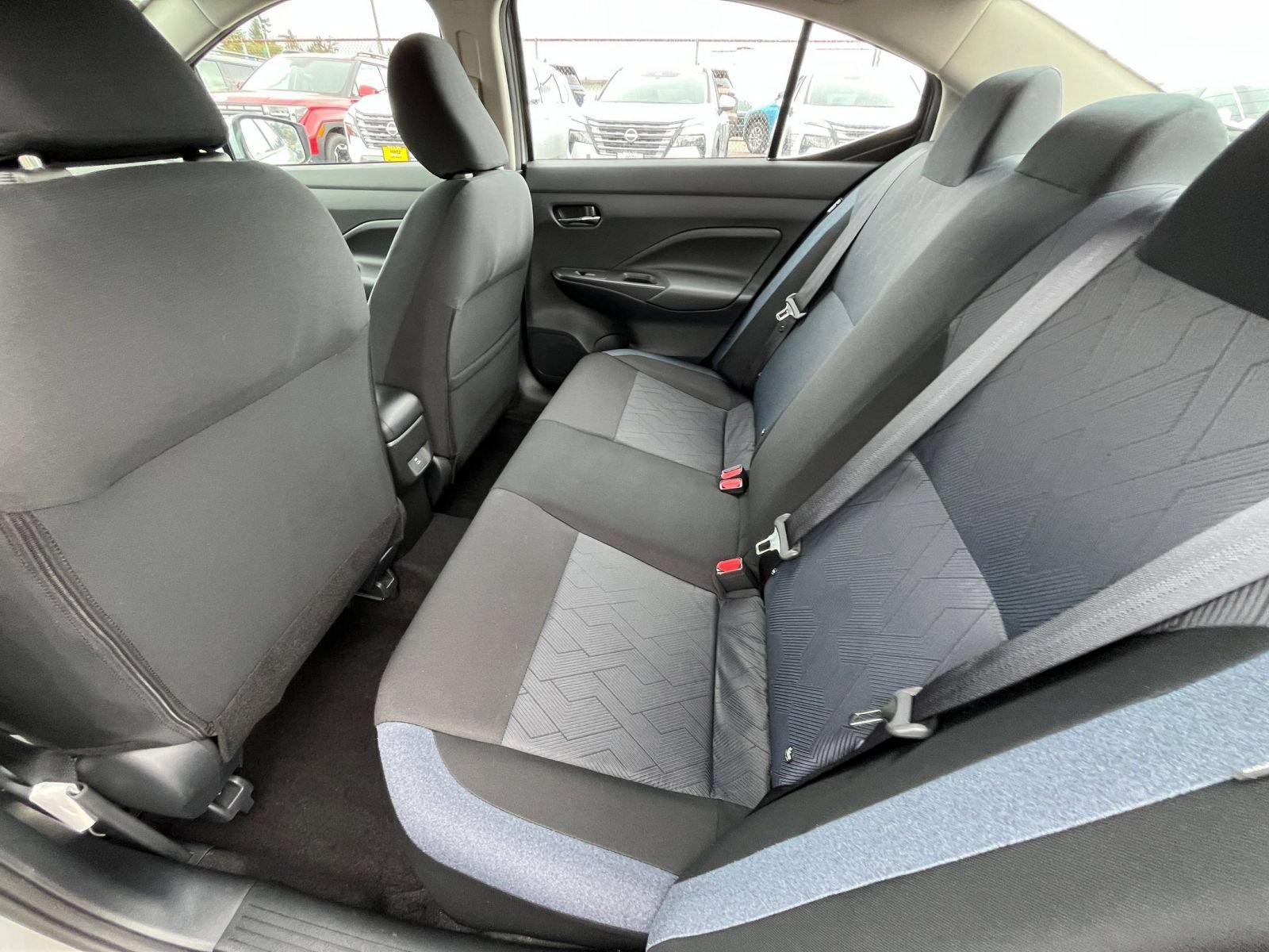 Used 2025 Nissan Versa SV FWD image 25