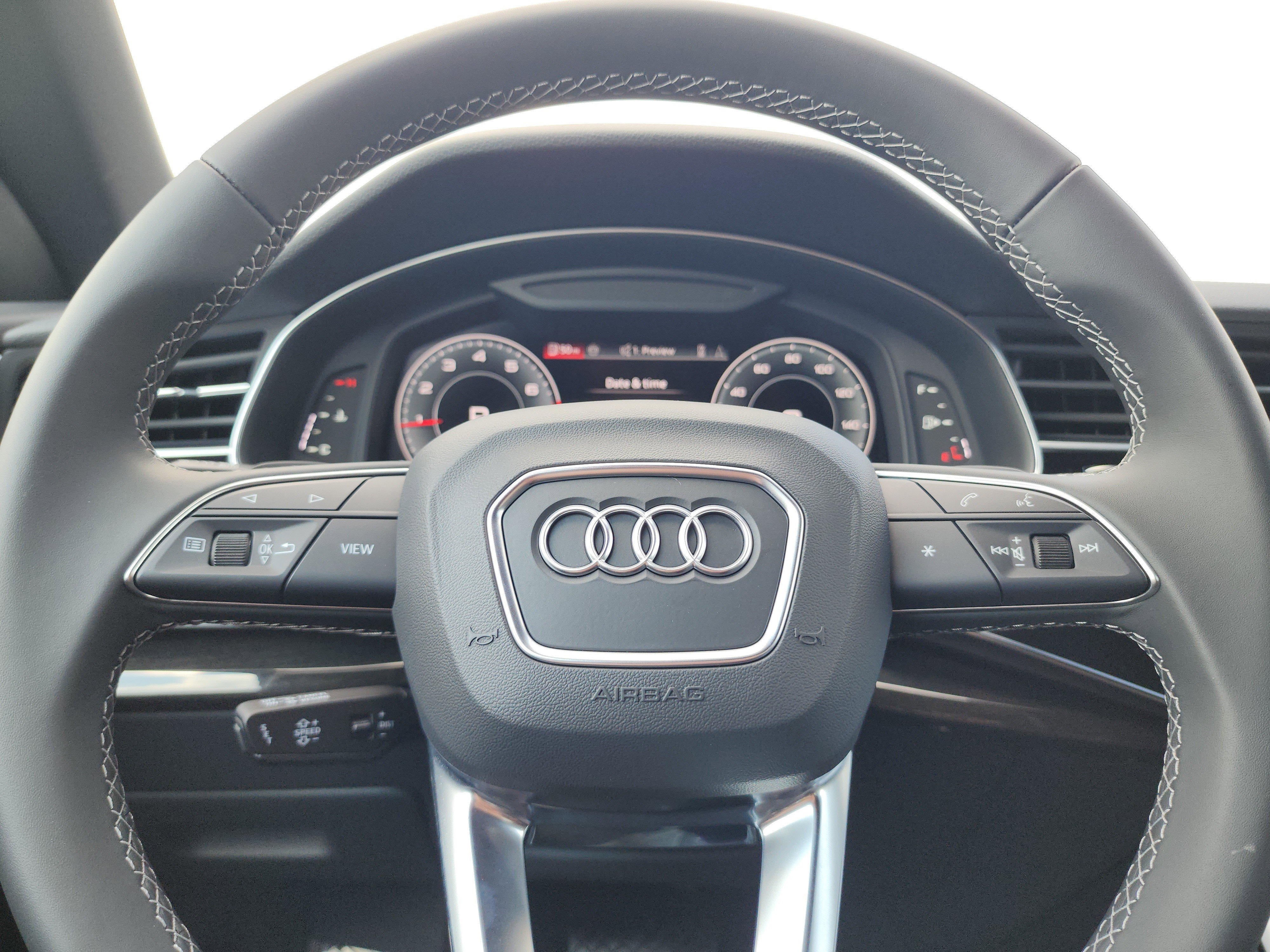 New 2025 Audi Q8 Premium image 23