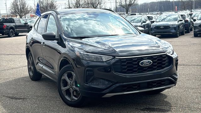 Certified 2024 Ford Escape ST-Line w/ Tech Pack #1 image 2
