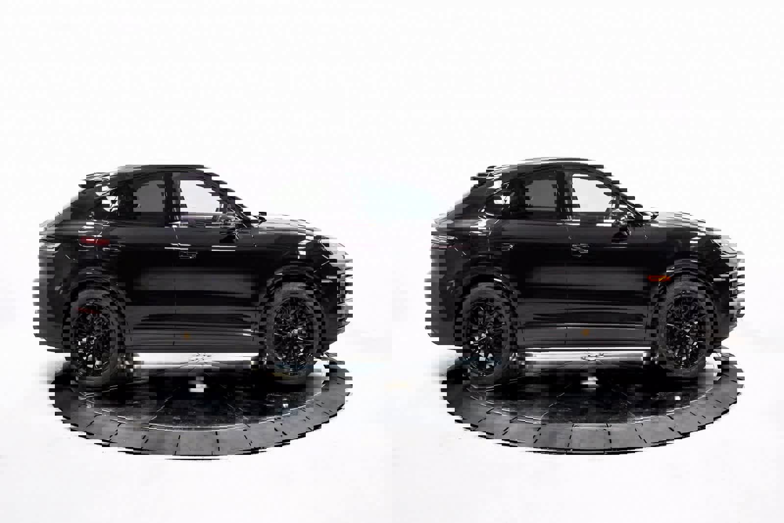 Certified 2025 Porsche Cayenne Coupe image 8