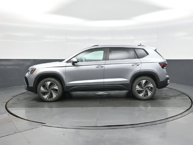 New 2026 Volkswagen Taos SE AWD/4WD image 4