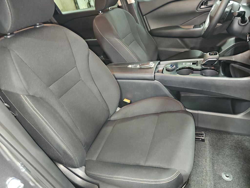 Used 2026 Nissan Rogue S image 16