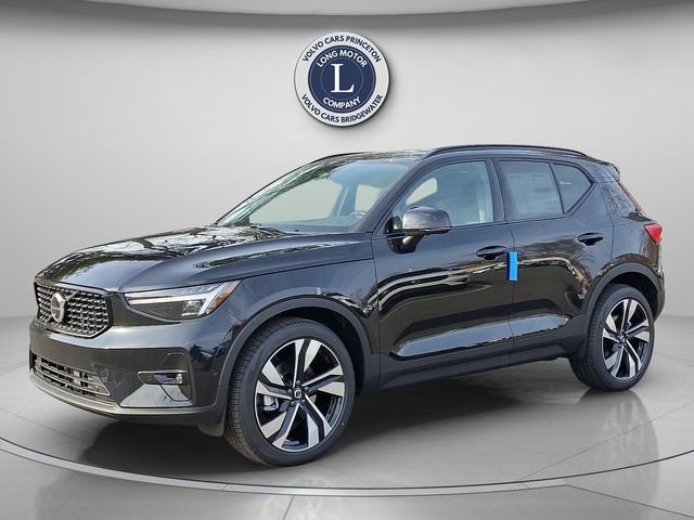 New 2026 Volvo XC40 B5 Ultra w/ Protection Package Premier AWD/4WD image 1