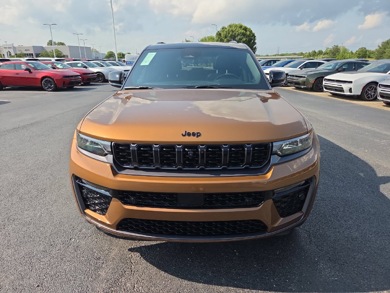 New 2026 Jeep Grand Cherokee Limited AWD/4WD image 2