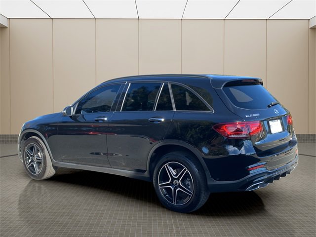 Used 2022 Mercedes-Benz GLC 300 image 3