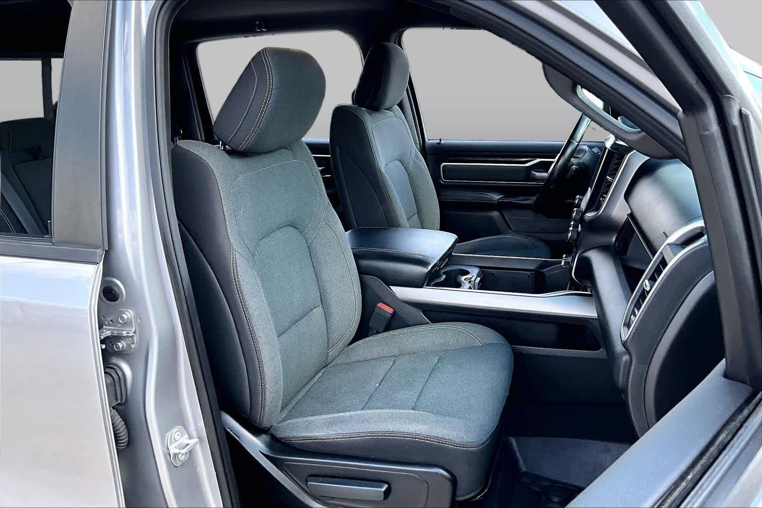 Used 2019 RAM 1500 Big Horn RWD image 9