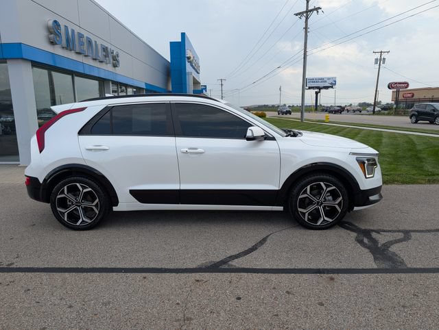 Used 2024 Kia Niro EX Touring FWD image 2