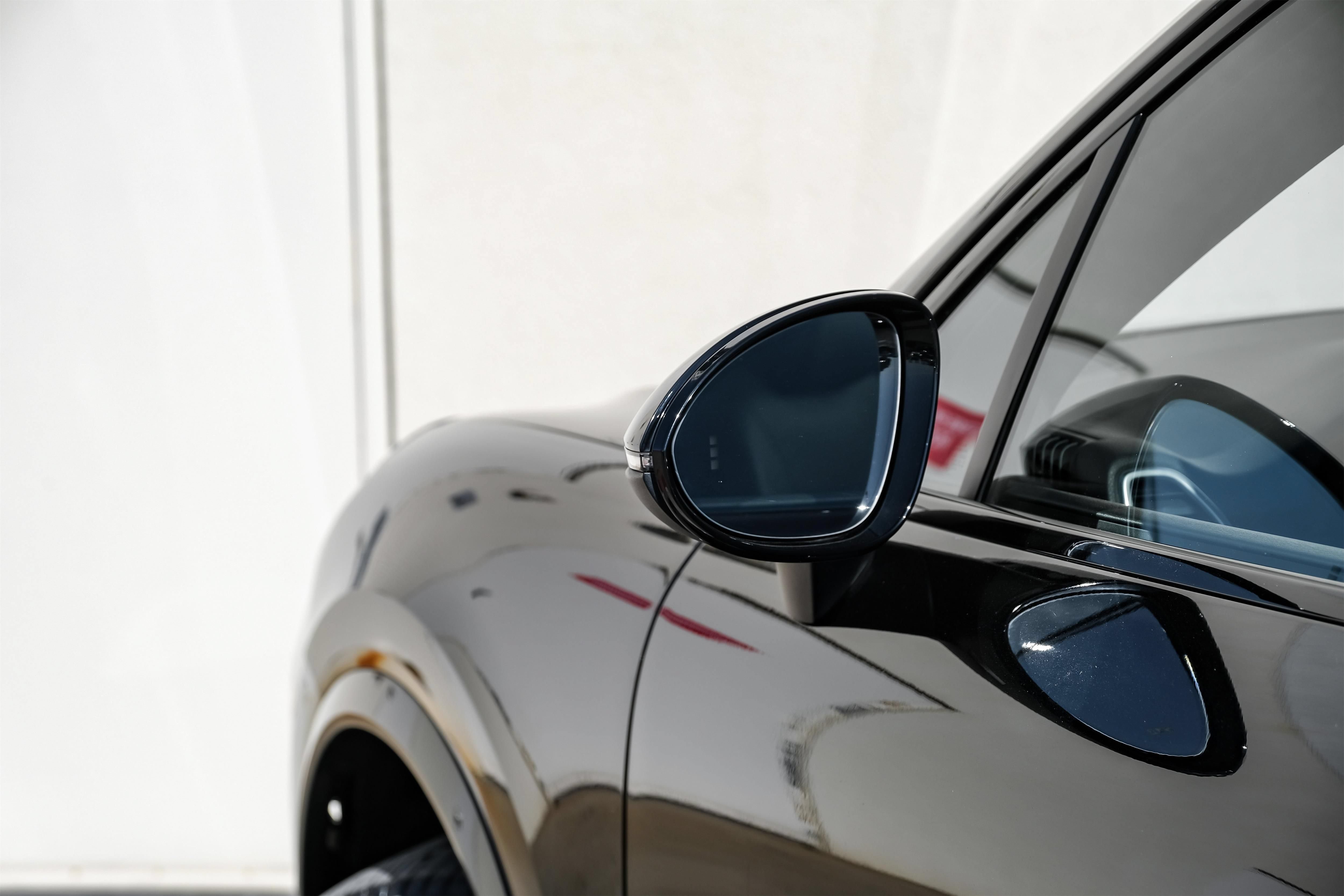 Used 2019 Porsche Cayenne AWD/4WD image 40