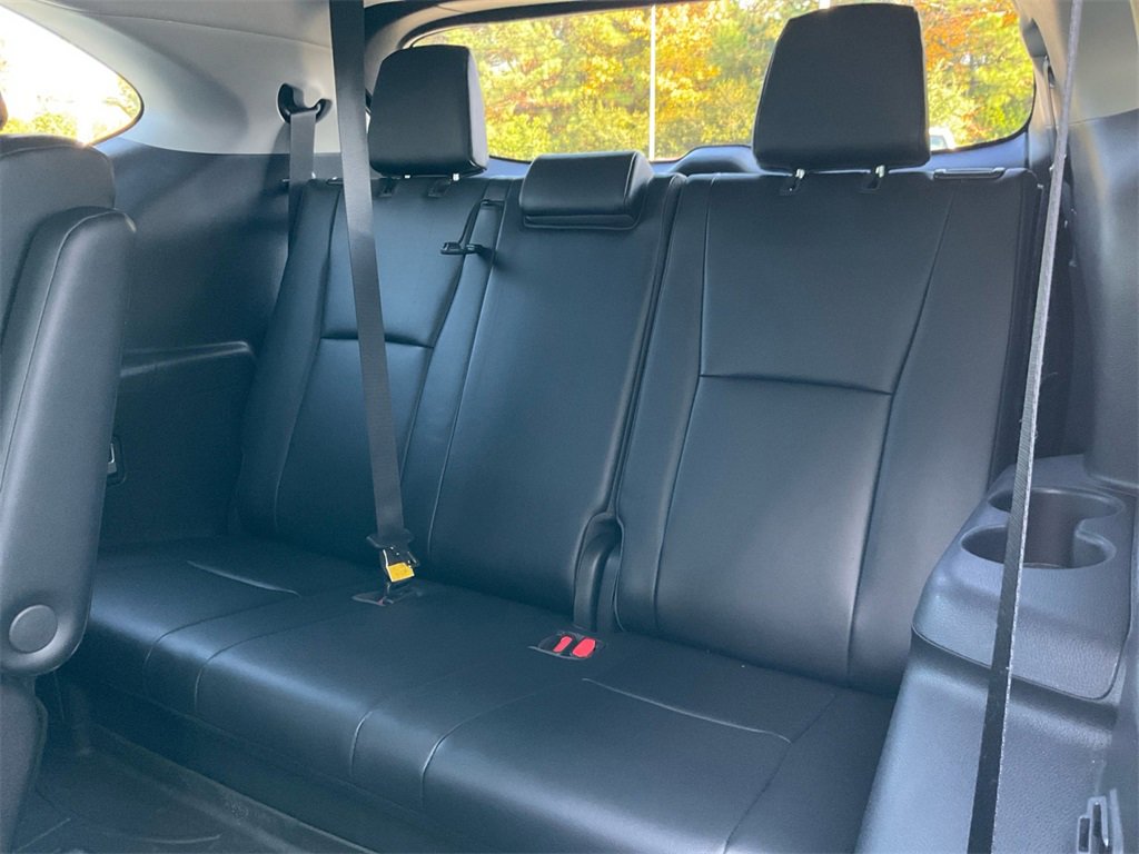 Used 2021 Toyota Highlander XLE image 30