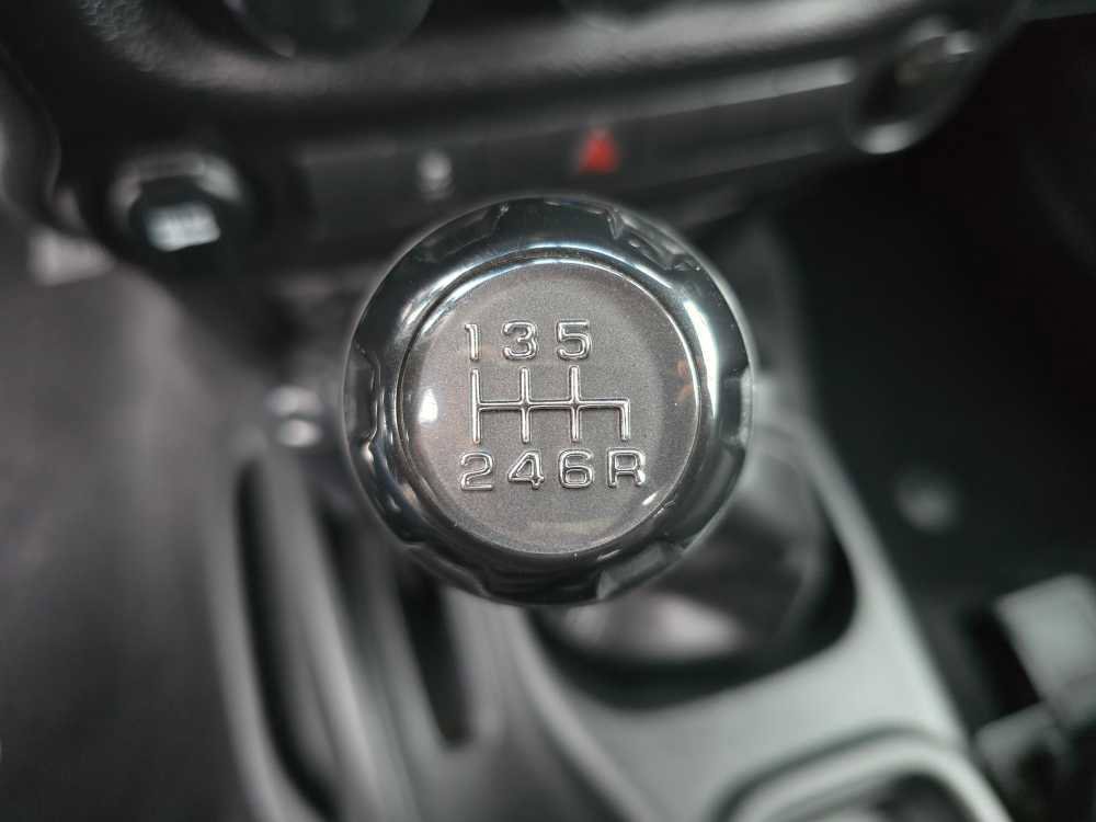 Used 2018 Jeep Wrangler Sport image 14