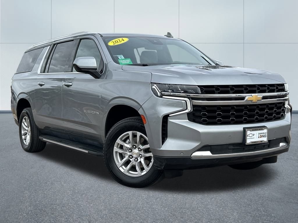 Used 2024 Chevrolet Suburban LS image 37
