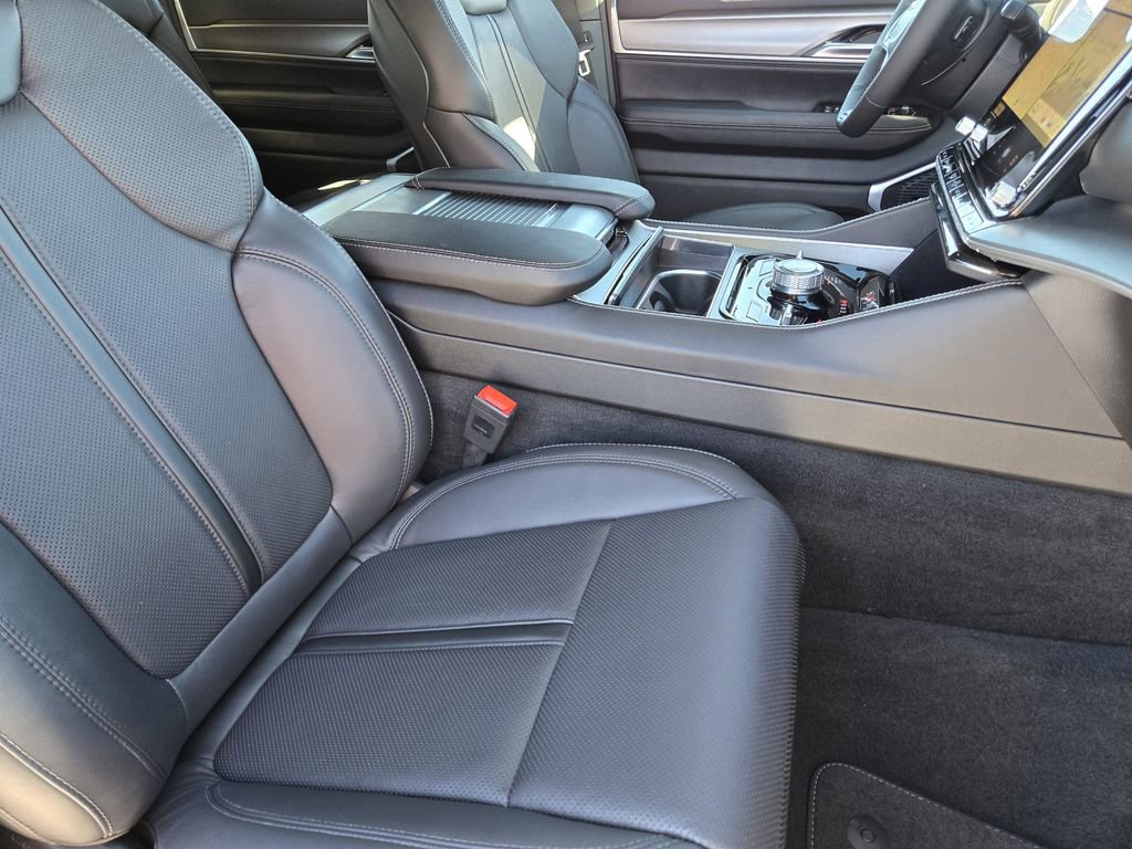 New 2026 Jeep Grand Wagoneer Limited image 12