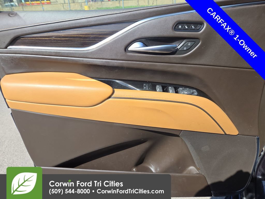 Used 2022 Cadillac Escalade ESV Premium Luxury AWD/4WD image 13