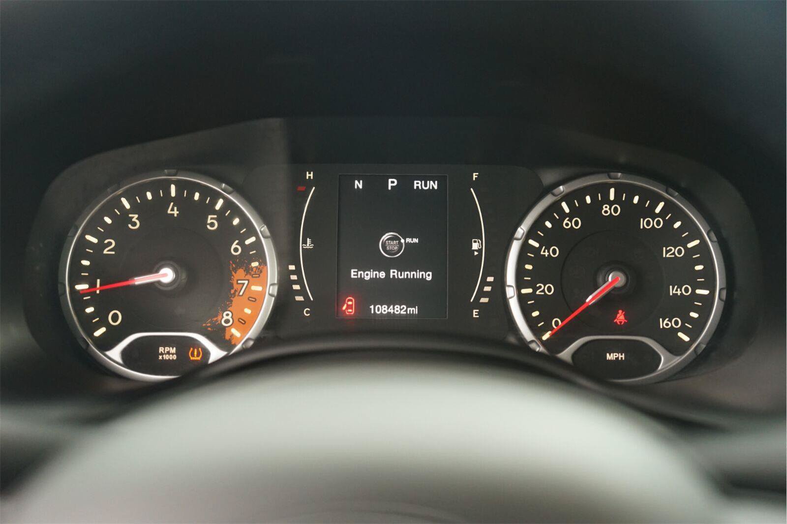 Used 2015 Jeep Renegade Latitude w/ Popular Equipment Group FWD image 24