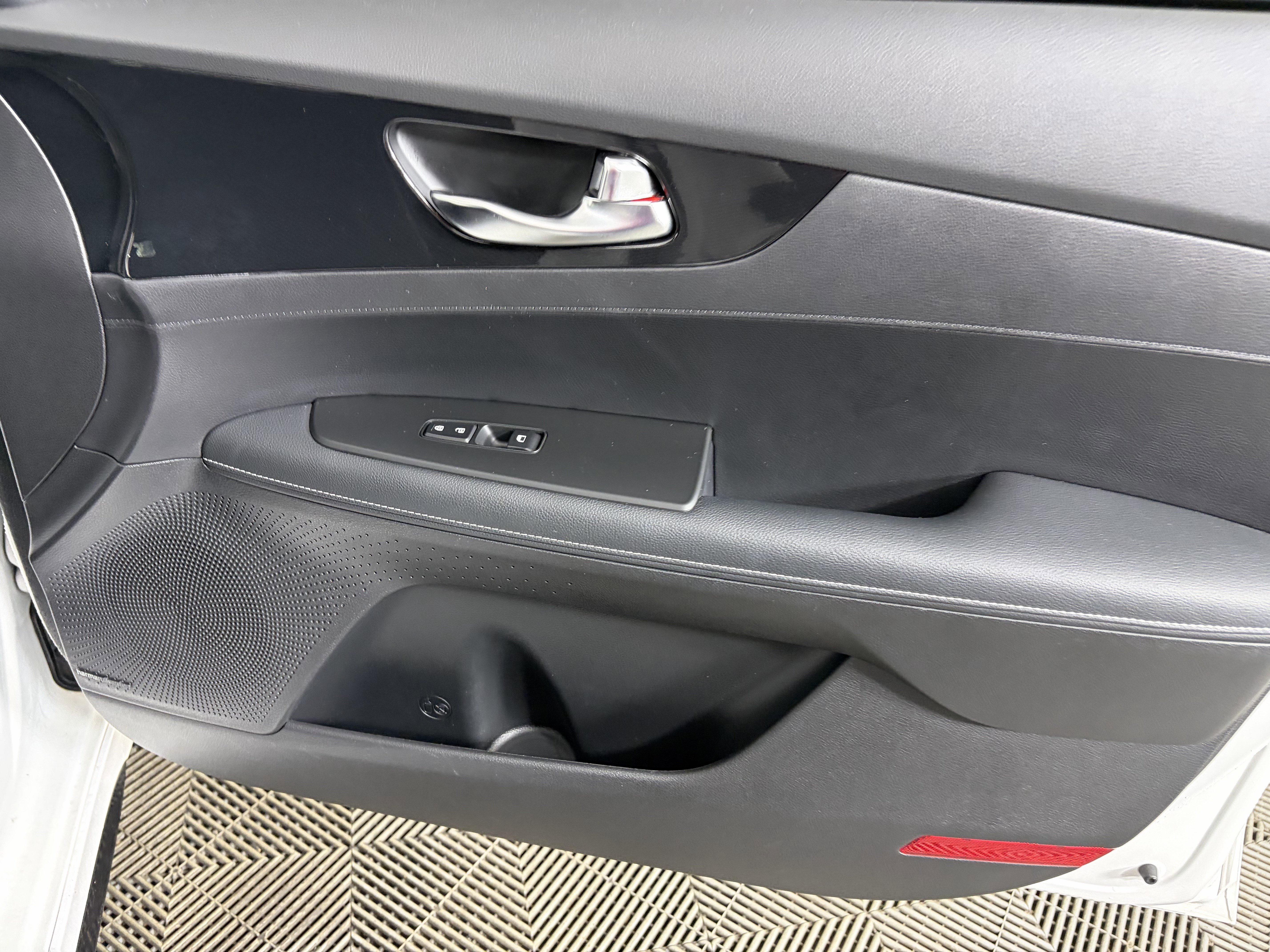 Certified 2024 Kia Forte GT-Line w/ GT-Line Premium Package image 42