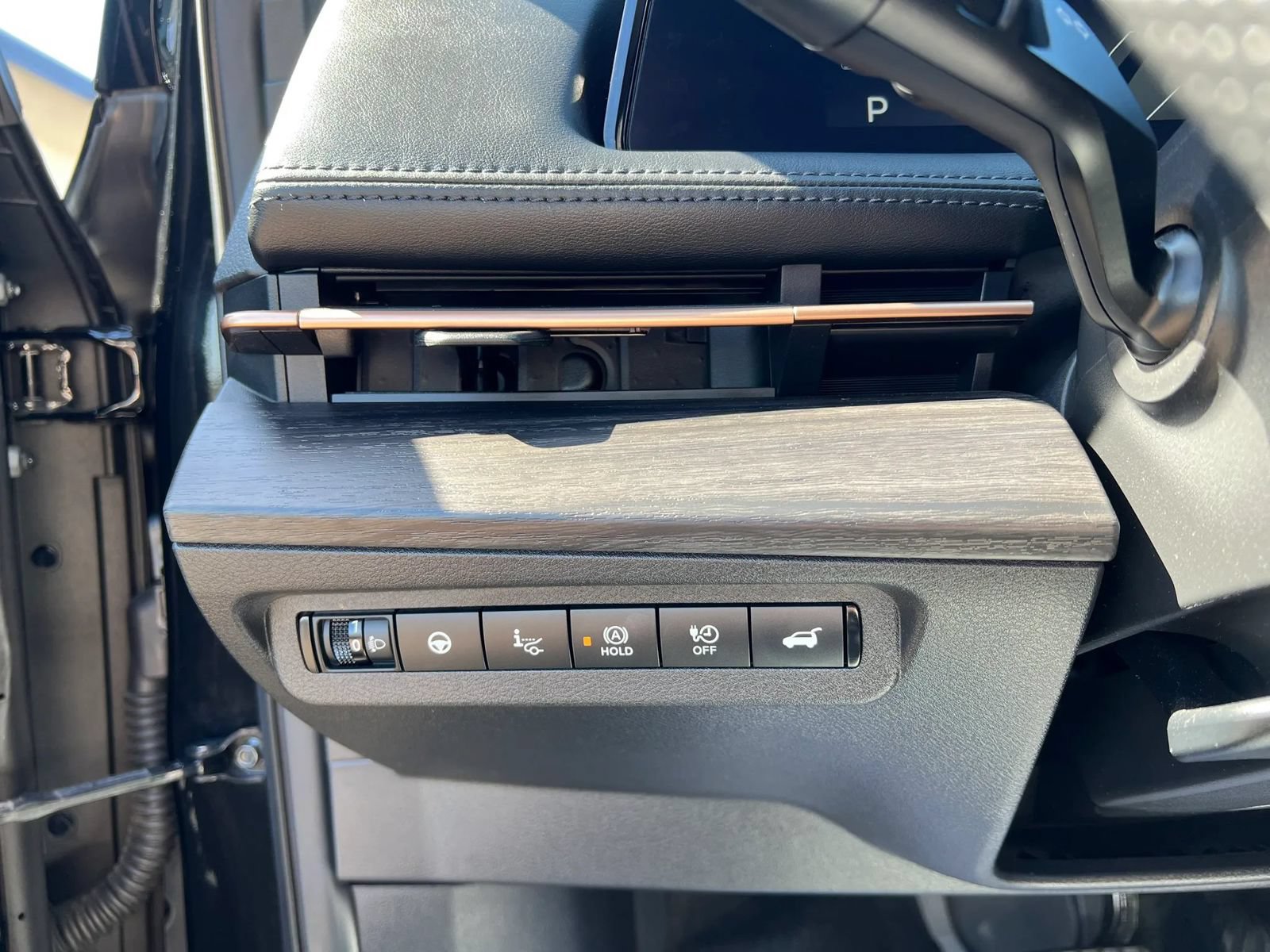 Used 2023 Nissan Ariya FWD image 19