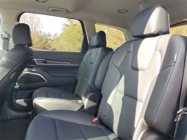 New 2025 Kia Telluride S image 9