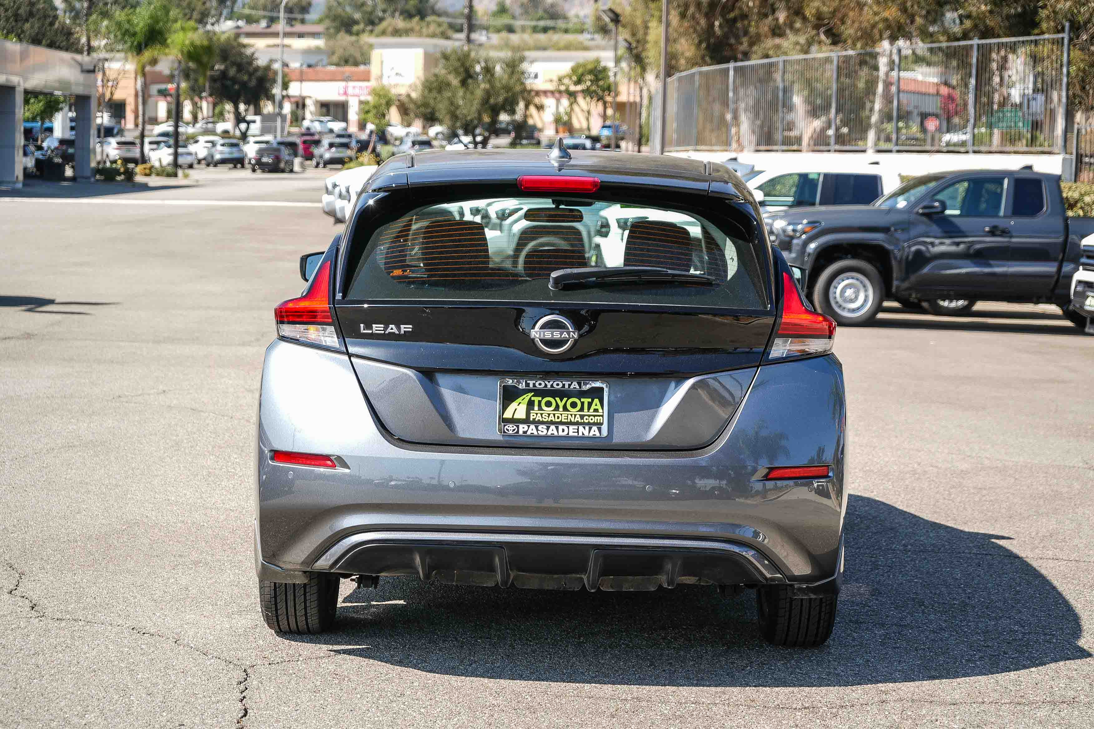 Used 2025 Nissan Leaf S FWD image 7