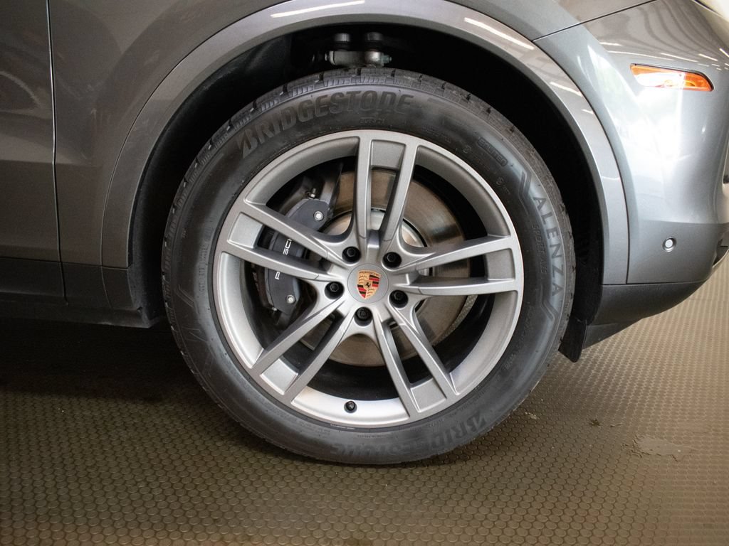 Certified 2026 Porsche Cayenne E-Hybrid AWD/4WD image 15