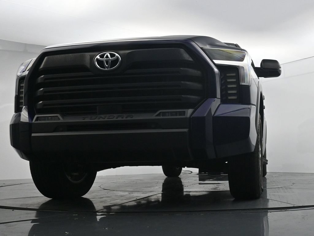Used 2023 Toyota Tundra SR5 w/ SR5 Convenience Package AWD/4WD image 29