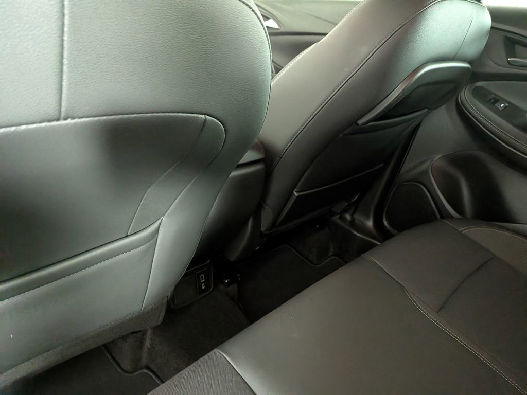 Certified 2023 Buick Encore GX Preferred w/ Cold Weather Comfort Package AWD/4WD image 32