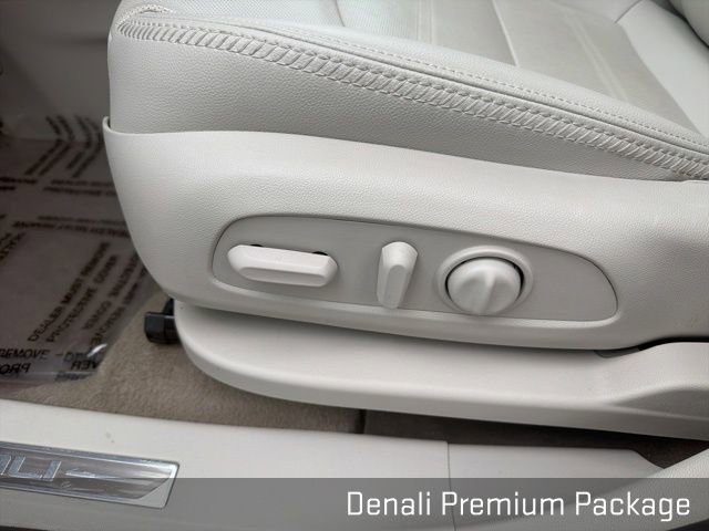 Used 2024 GMC Terrain Denali w/ Denali Premium Package image 31