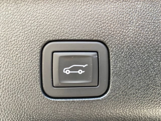 Used 2025 Chevrolet Tahoe Premier AWD/4WD image 37