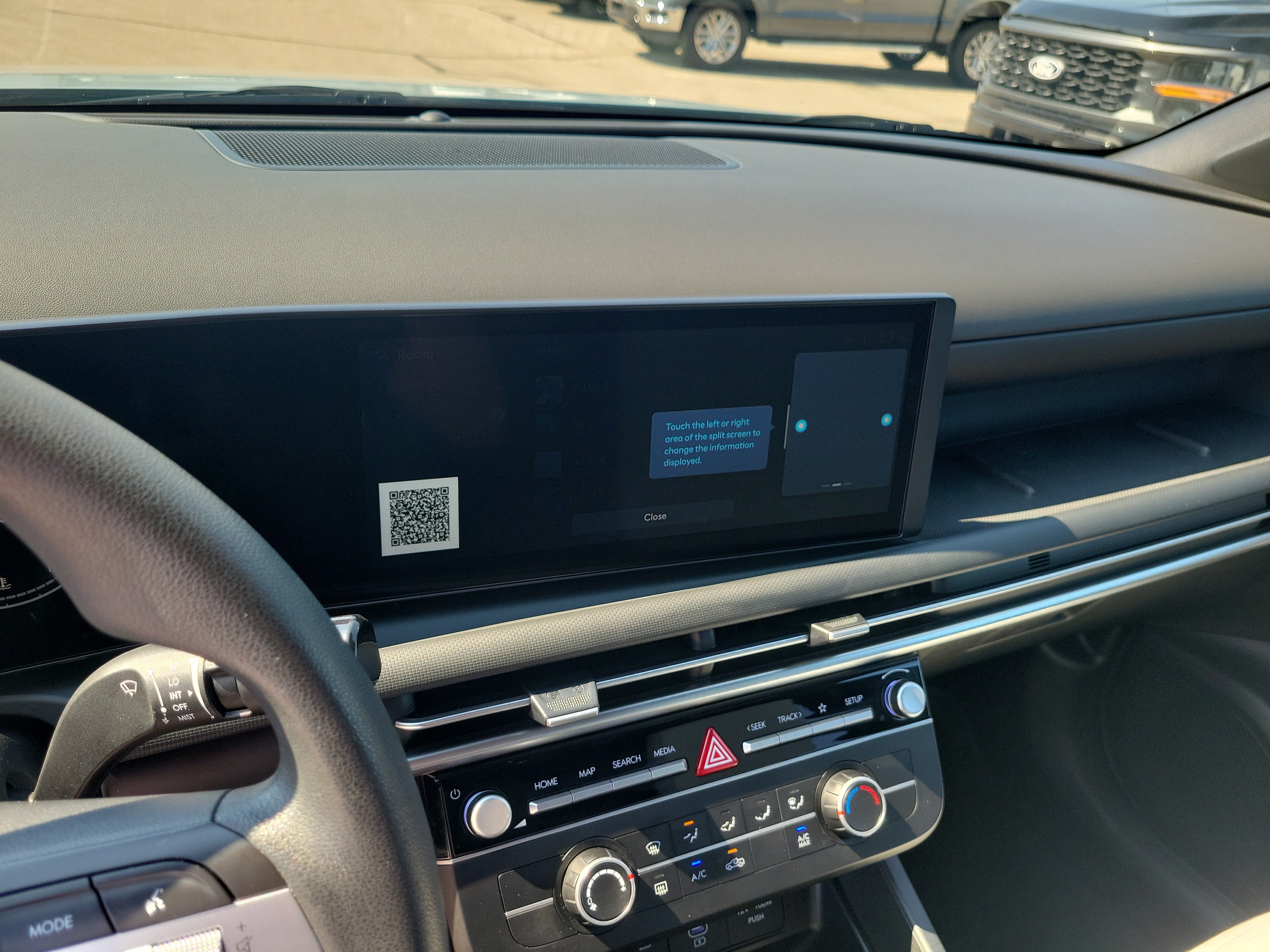 Used 2025 Hyundai Santa Cruz SE AWD/4WD image 27