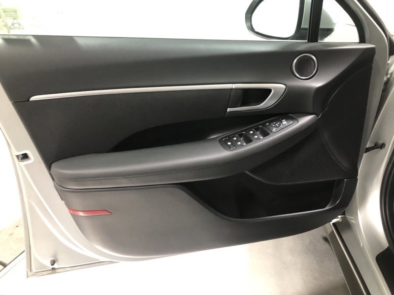 Used 2025 Hyundai Sonata SE image 19