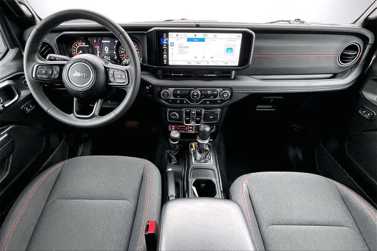 Certified 2025 Jeep Wrangler Unlimited Rubicon image 13