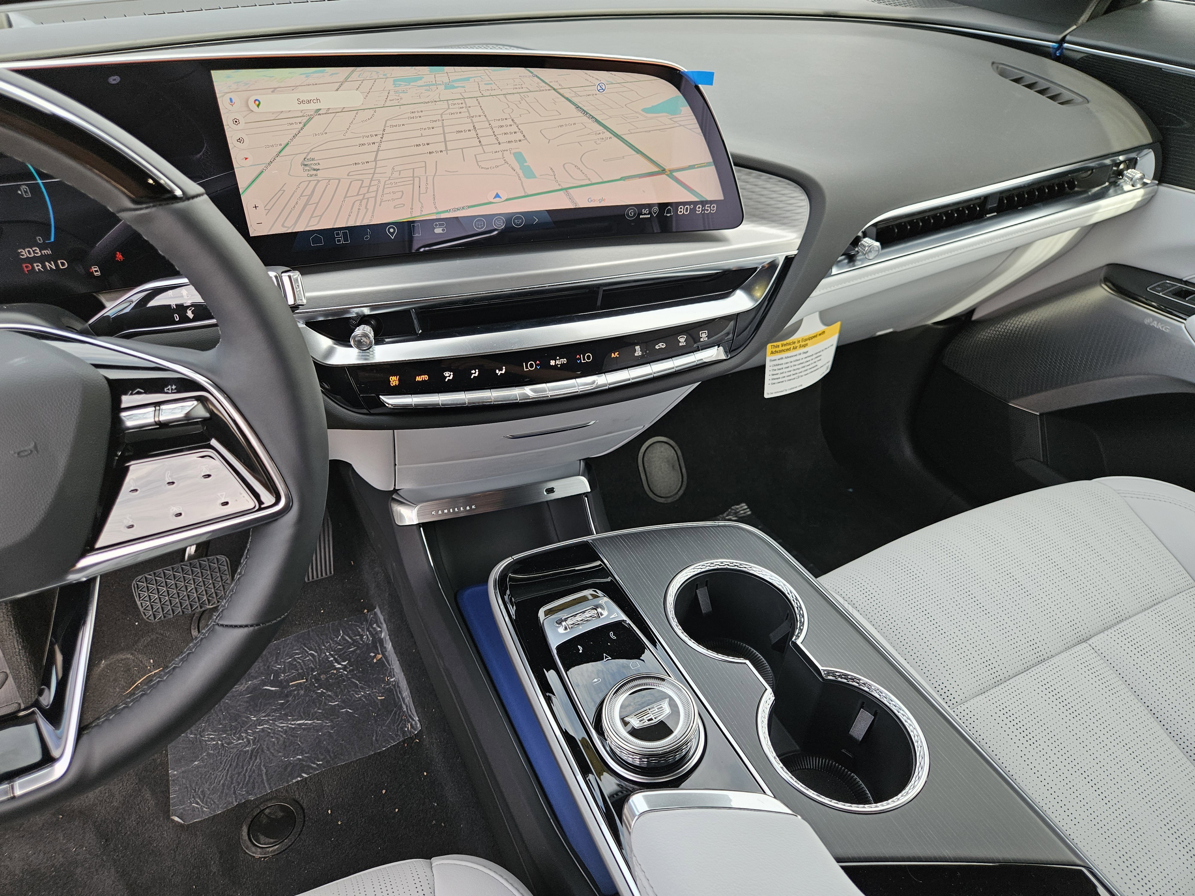 New 2025 Cadillac Lyriq Sport image 25