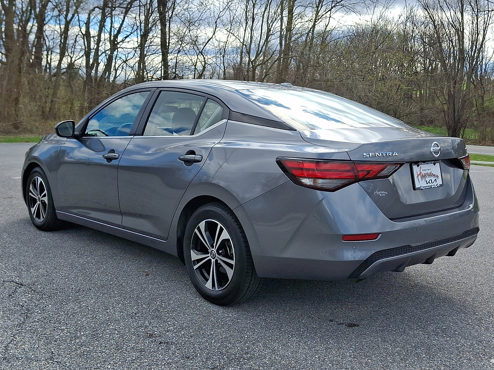 Used 2023 Nissan Sentra SV image 4