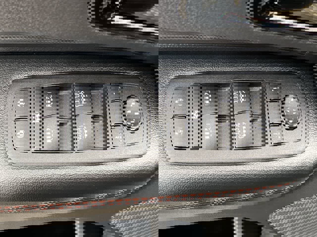 Used 2025 Dodge Durango GT image 13