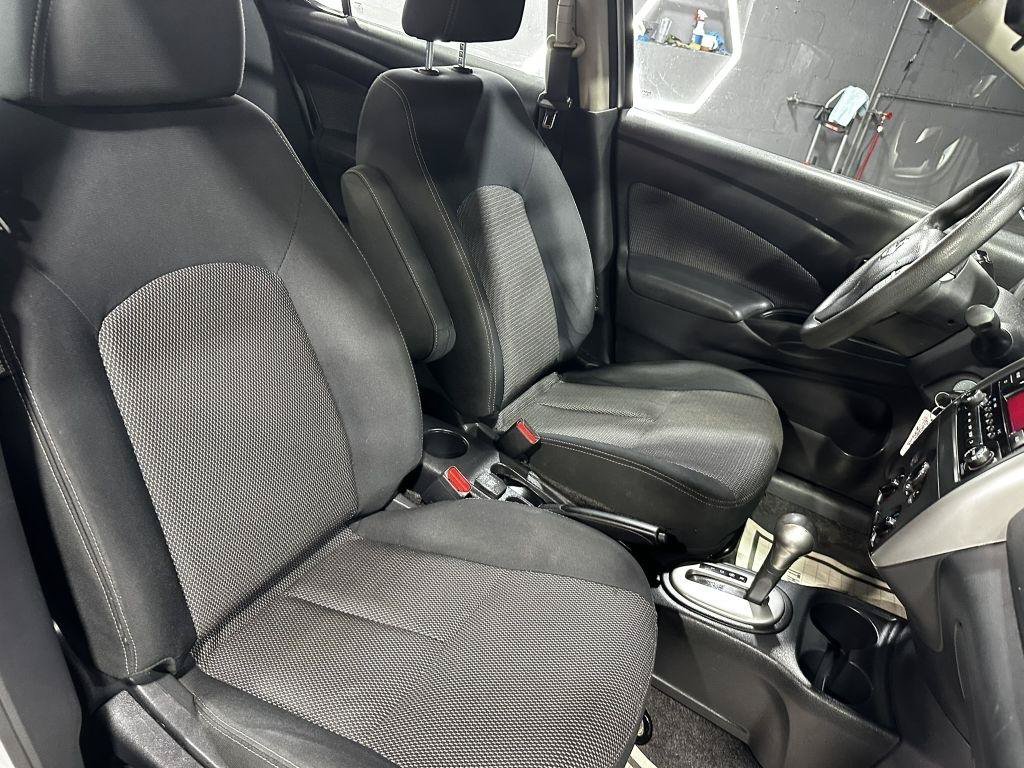 Used 2016 Nissan Versa SV FWD image 32