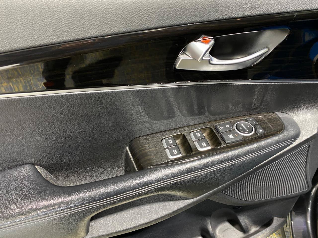 Used 2019 Kia Sorento FWD w/ LX Convenience Package image 8