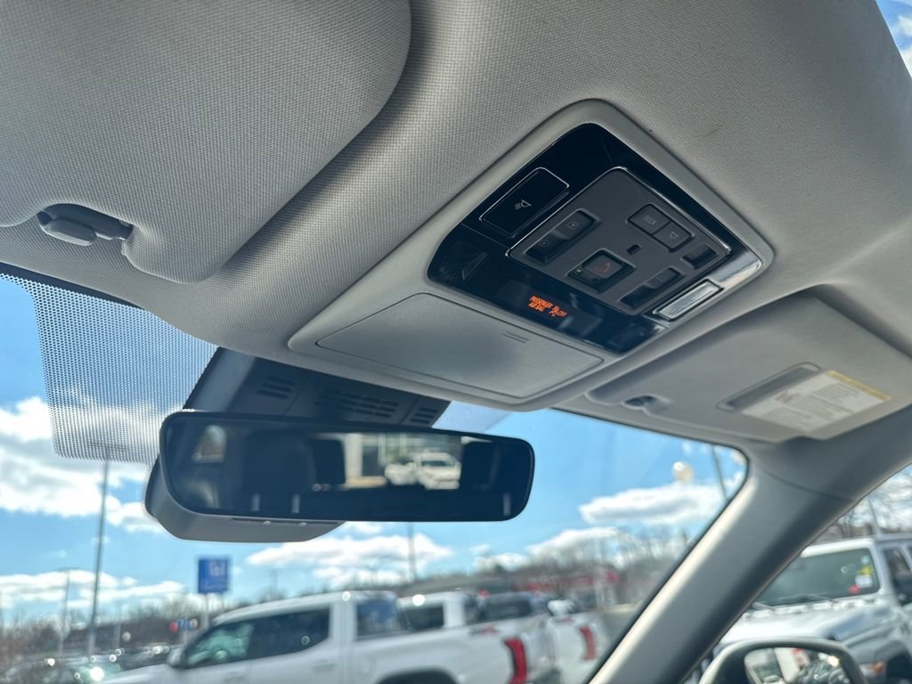 Used 2024 Toyota Grand Highlander XLE image 32