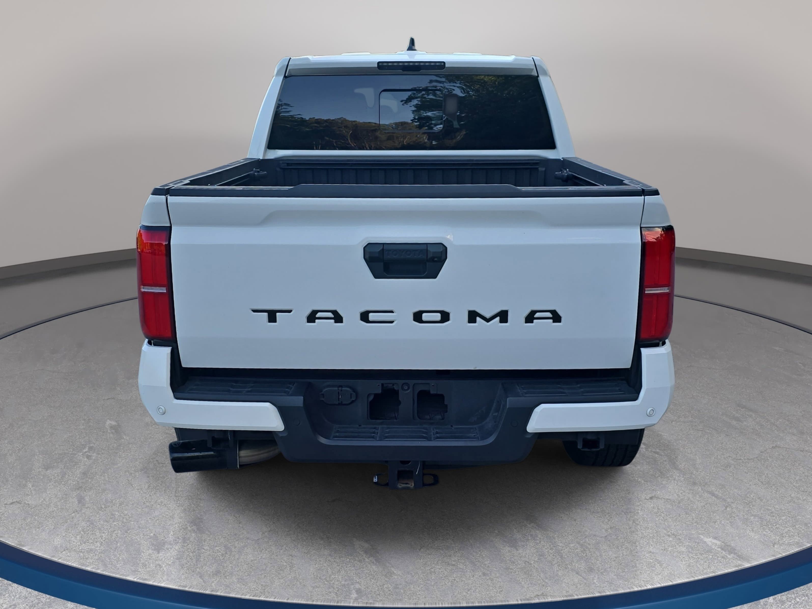 Used 2024 Toyota Tacoma TRD Sport w/ TRD Sport Upgrade Package RWD image 6
