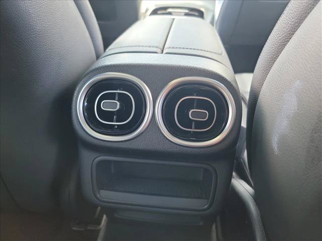 Used 2024 Mercedes-Benz GLC 300 image 17