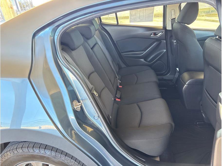 Used 2016 MAZDA MAZDA3 i Touring image 13