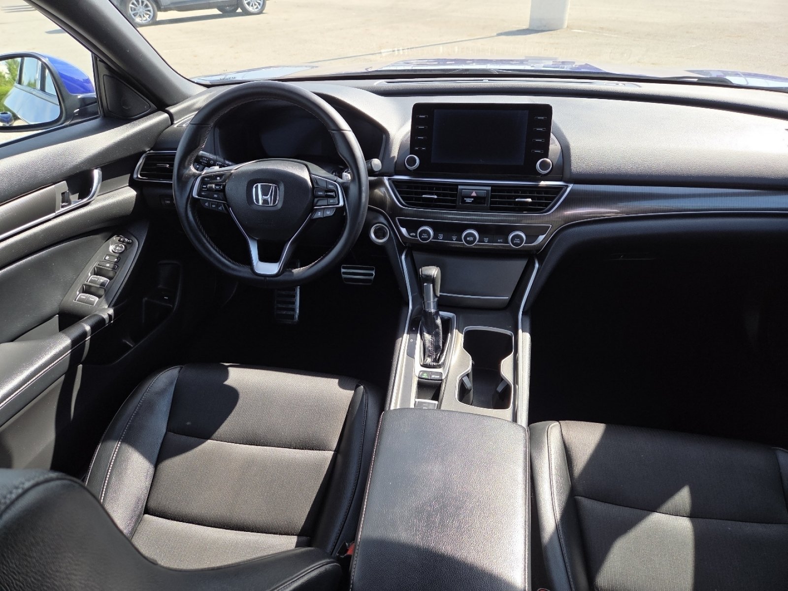 Used 2018 Honda Accord Sport image 19