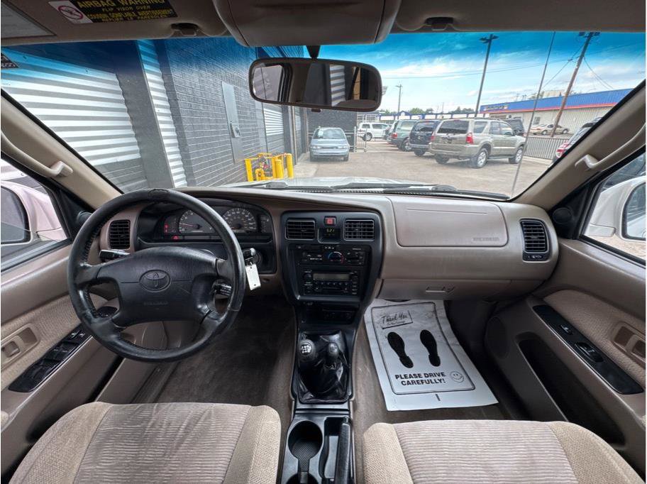 Used 2000 Toyota 4Runner SR5 image 13
