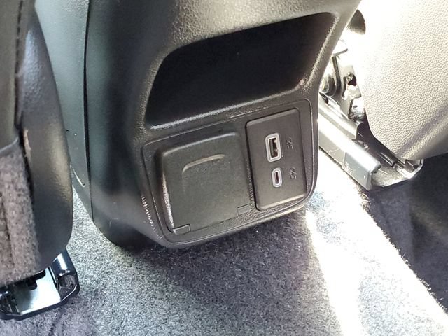 Used 2021 Buick Encore GX Essence w/ Advanced Technology Package AWD/4WD image 41