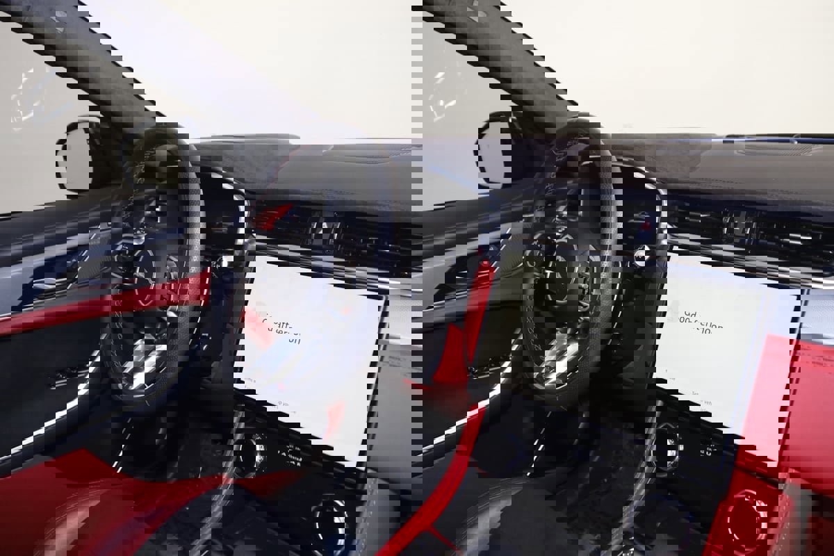 Used 2024 Jaguar F-PACE SVR image 80